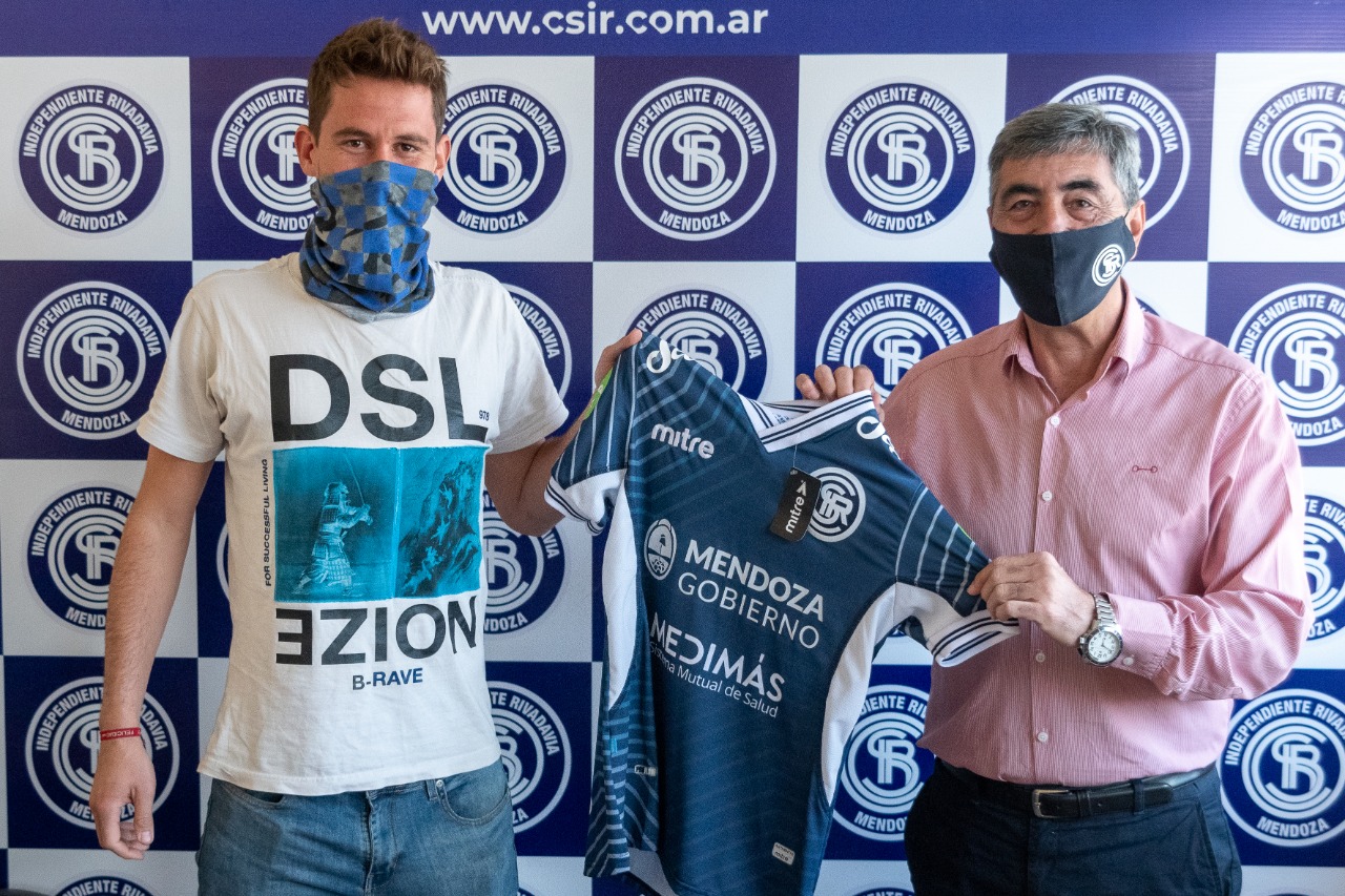 La Lepra presentó a sus nuevos refuerzos y acordó renovaciones