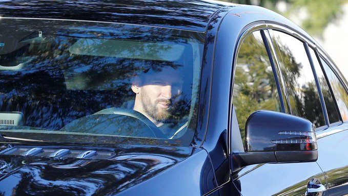 Así fue la llegada de Messi al entrenamiento del Barcelona