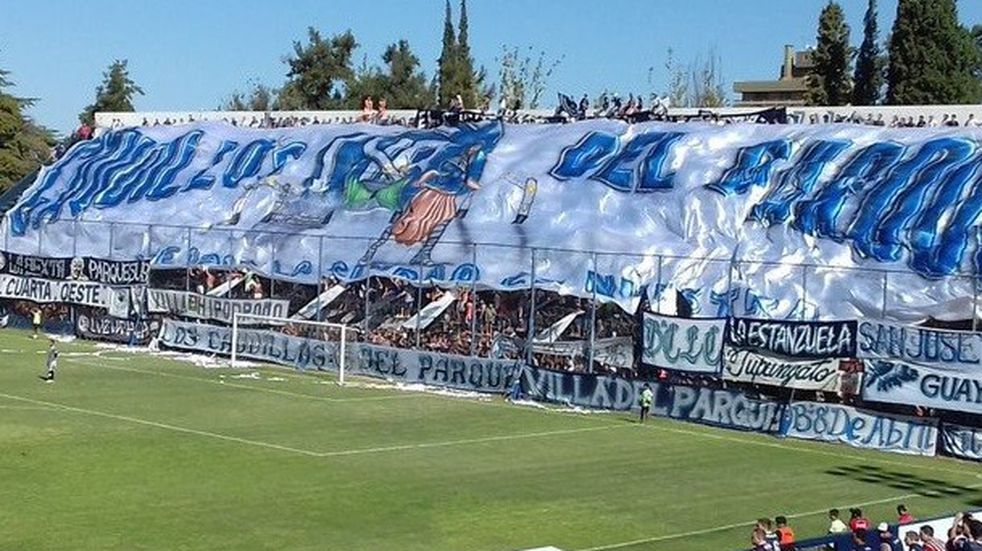 Video: los hinchas de Independiente Rivadavia vuelven a las tribunas