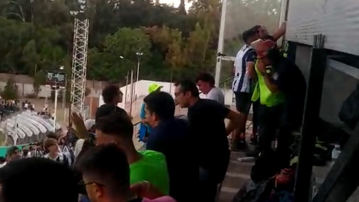 Los incidentes en el partido entre Gimnasia y Estudiantes