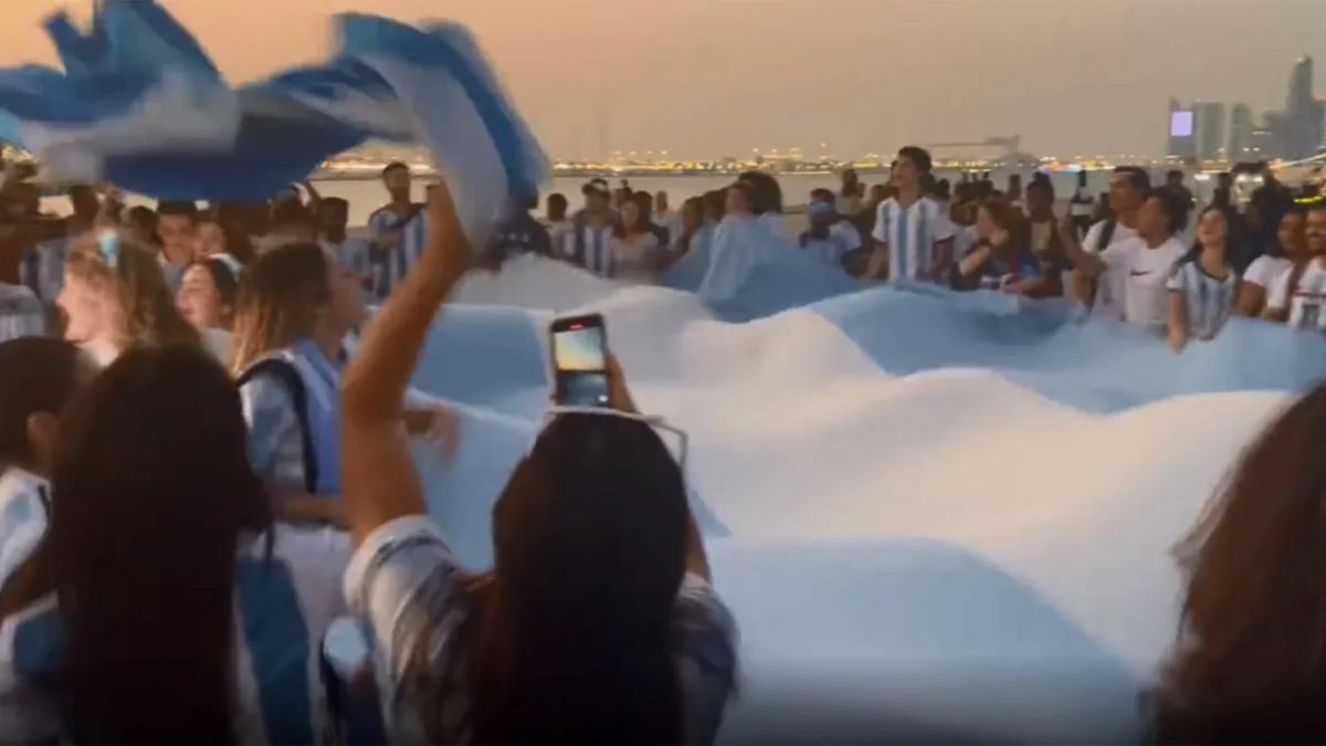 El primer banderazo de Argentina en Qatar 2022 