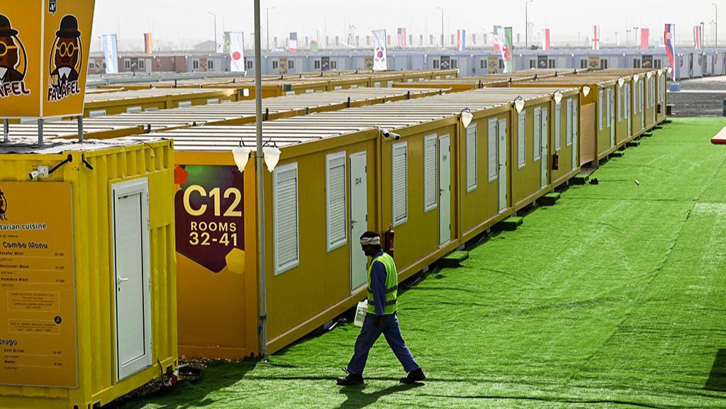 Qatar 2022: cuánto sale dormir adentro de un contenedor