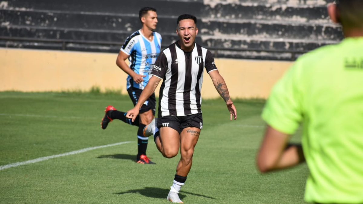 Gimnasia goleó 5 a 0 a Argentino en la Copa Mendoza