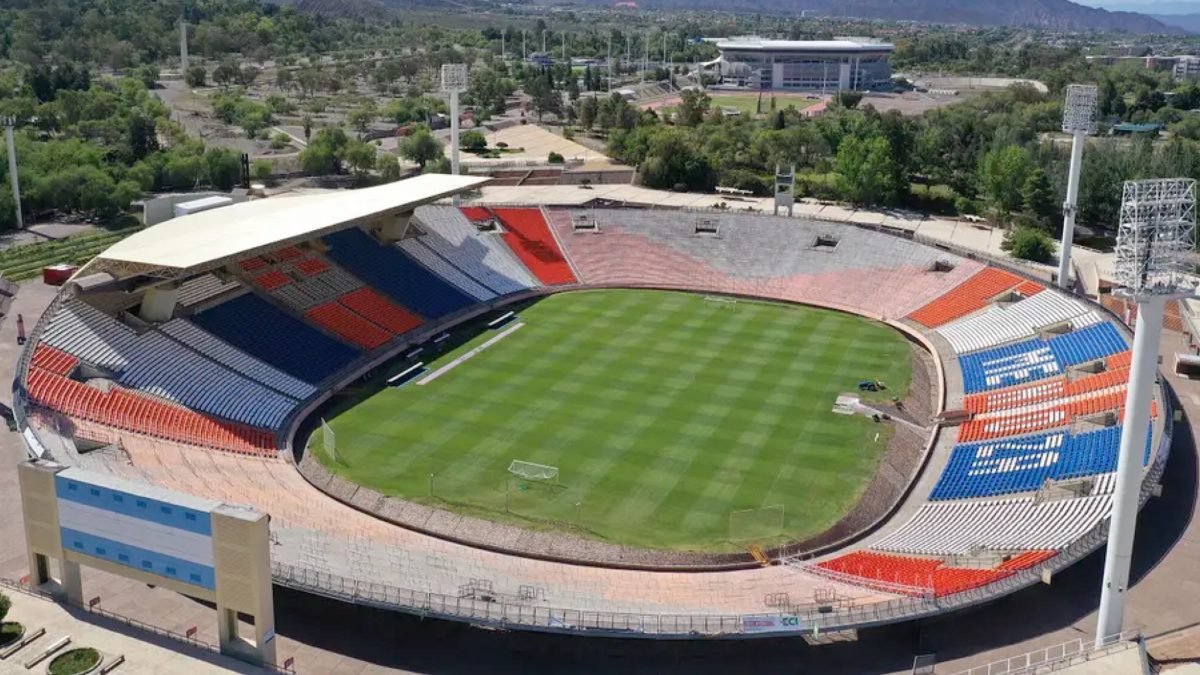 FIFA ordenó a Mendoza cambiar el nombre del estadio Malvinas Argentinas