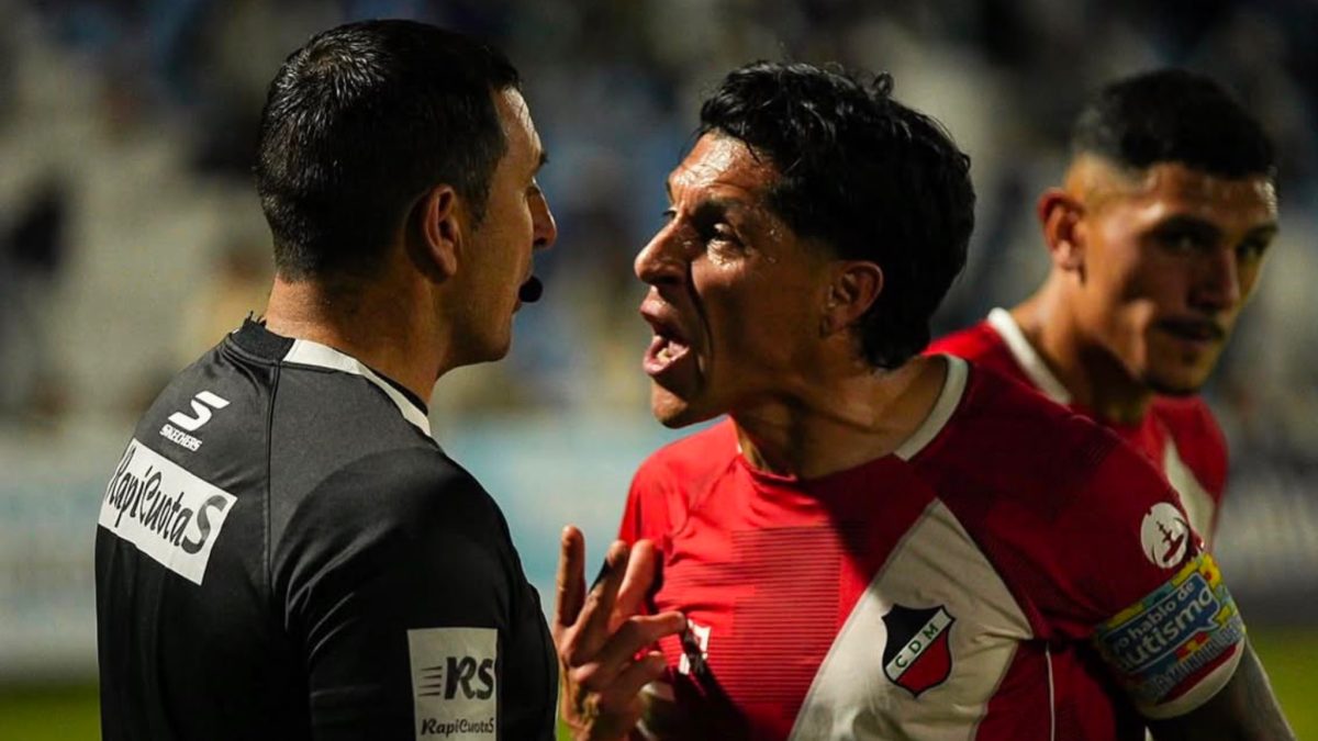 Enzo Pérez y su primera expulsión en el Deportivo Maipú 