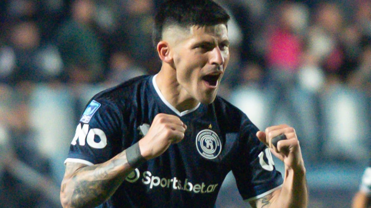 Independiente Rivadavia le ganó 2 a 1 a Huracán 