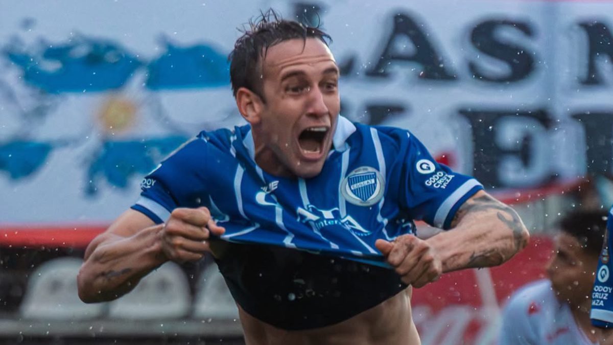 Godoy Cruz le ganó 2 a 1 a Morón 